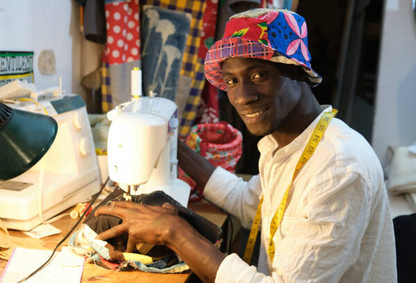 L’Art de la Couture Traditionnelle Féminine Sénégalaise